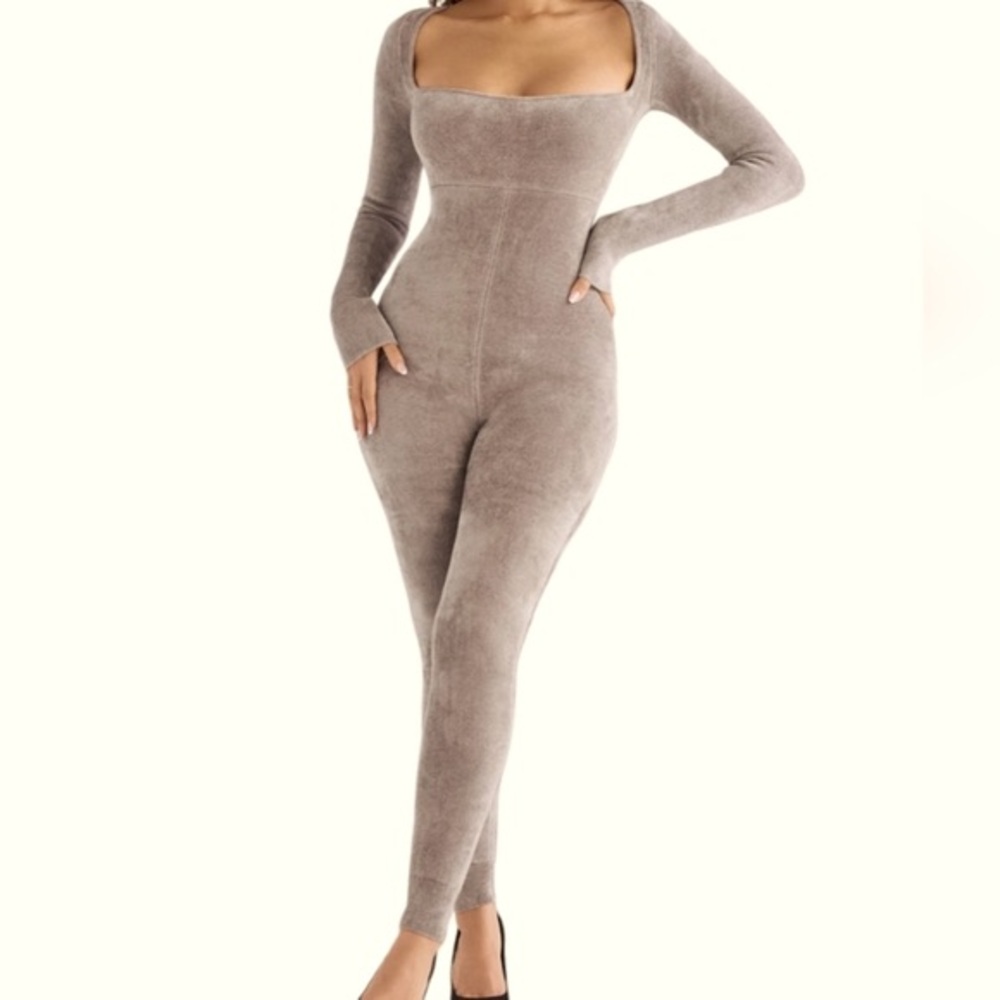 House of CB ISIS Mink Heavy Chenille Loungewear Jumpsuit Size L